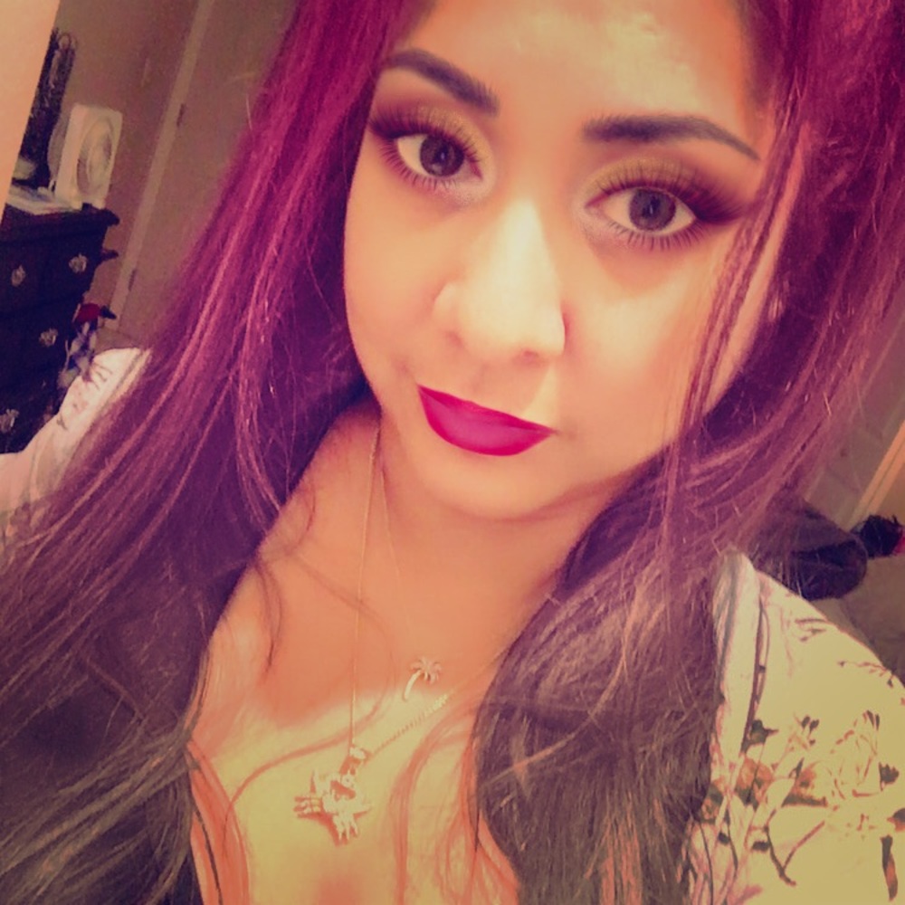 Meet your Posher, Marely